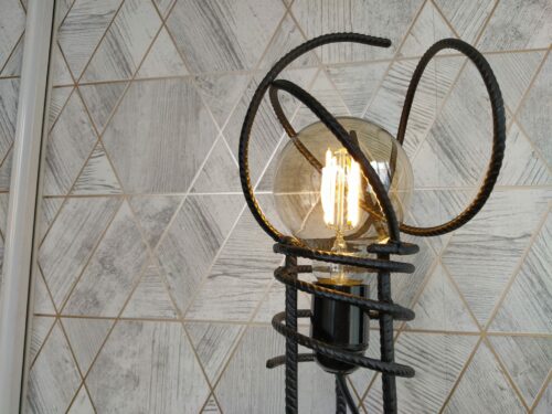 Industriële vloerlamp Farol Longo, betonstaal, mat zwart, leeslamp, filament, handgemaakt